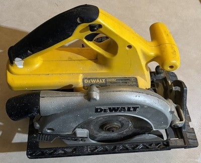 Dewalt DW007 Cordless Circular Saw 24V Battery Body Only — photo 2