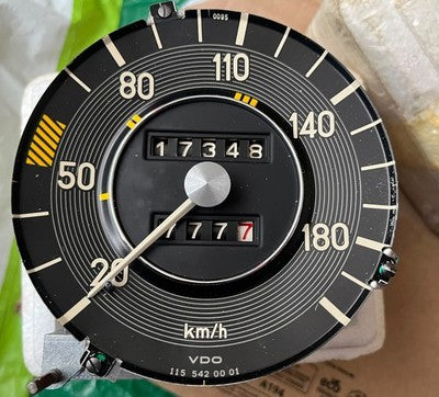 Mercedes W115 Speedometer 200 220 180km/h 1155420001 W= 0.96 Speedo — photo 1