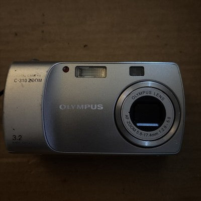 Olympus CAMEDIA C-310 Zoom / D-540 Zoom  Digital Camera WORKING — photo 1