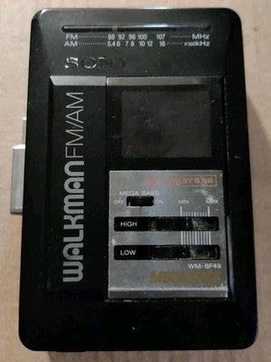 SONY WALKMAN FM/AM PERSONAL CASSETTE PLAYER MEGA BASS WM-BF49 — photo 1