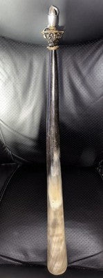 Antique Victorian Edwardian Long Cattle Horn Shoe Horn Ornate Metal Handle c1900 — photo 1