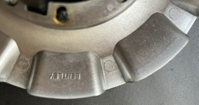 Bentley Continental GT/Flying Spur Wheel Centre Cap with Badge 3W0601161AE — photo 4
