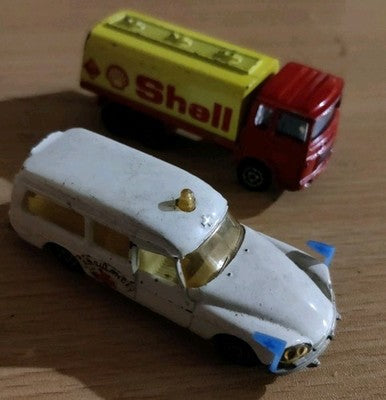 Vintage Majorette Diecast Lot Citroen DS21 Ambulance 206 & Saviem SHELL Tanker — photo 2