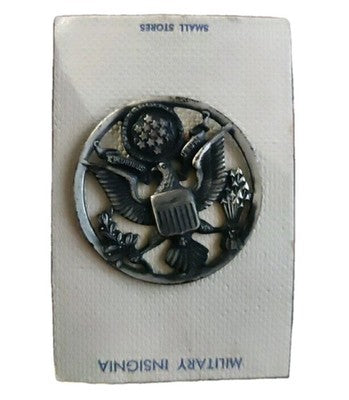 Vintage U.S. Air Force Enlisted Hat Badge USAF NEW OLD STOCK NOS — photo 1