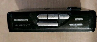 SONY WALKMAN FM/AM PERSONAL CASSETTE PLAYER MEGA BASS WM-BF49 — photo 2