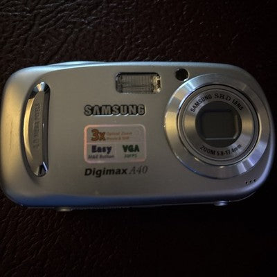 Samsung Digimax A40 Digital Camera Silver TESTED WORKING — photo 1