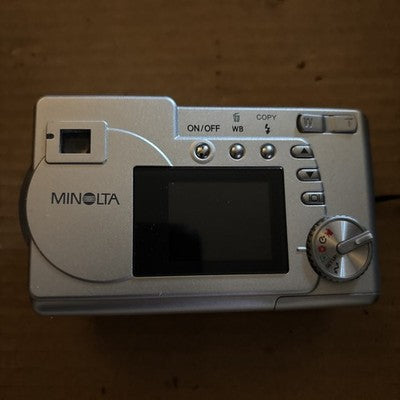 Minolta Dimage E223 Digital Camera - Tested Working — photo 2