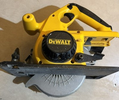 Dewalt DW007 Cordless Circular Saw 24V Battery Body Only — photo 4