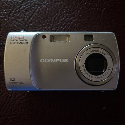 Olympus CAMEDIA C-310 Zoom / D-540 Zoom  Digital Camera WORKING — photo 1