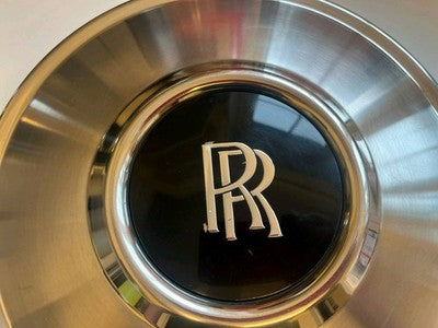 Rolls-Royce Corniche Silver Wraith Wheel Hub Cap Trim Cover — photo 2