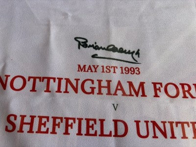 Brian Clough Nottingham Forest vs Sheffield United Signed Final Home Game Flag — photo 2