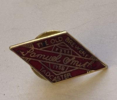 Vintage Samuel Smith Tadcaster Old Brewery Purple Enamel Advertising Pin Badge — photo 1