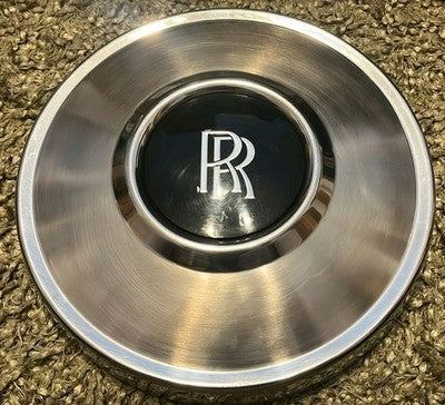 Rolls-Royce Corniche Silver Wraith Wheel Hub Cap Trim Cover — photo 1