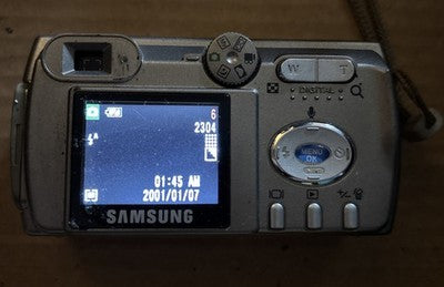 Samsung Digimax 401 Digital Camera 4.0MP Silver Tested Working — photo 2