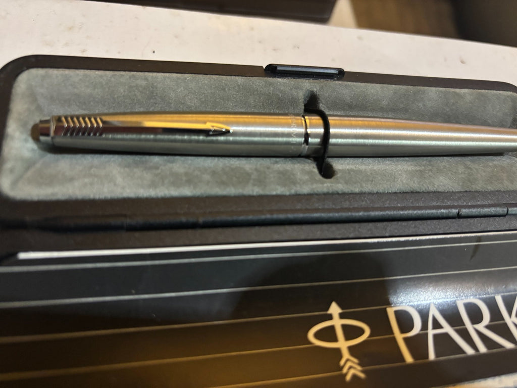 Vintage Parker 45 Flighter Fountain Pen - Brushed Steel - Chrome Trim - Boxed — photo 3