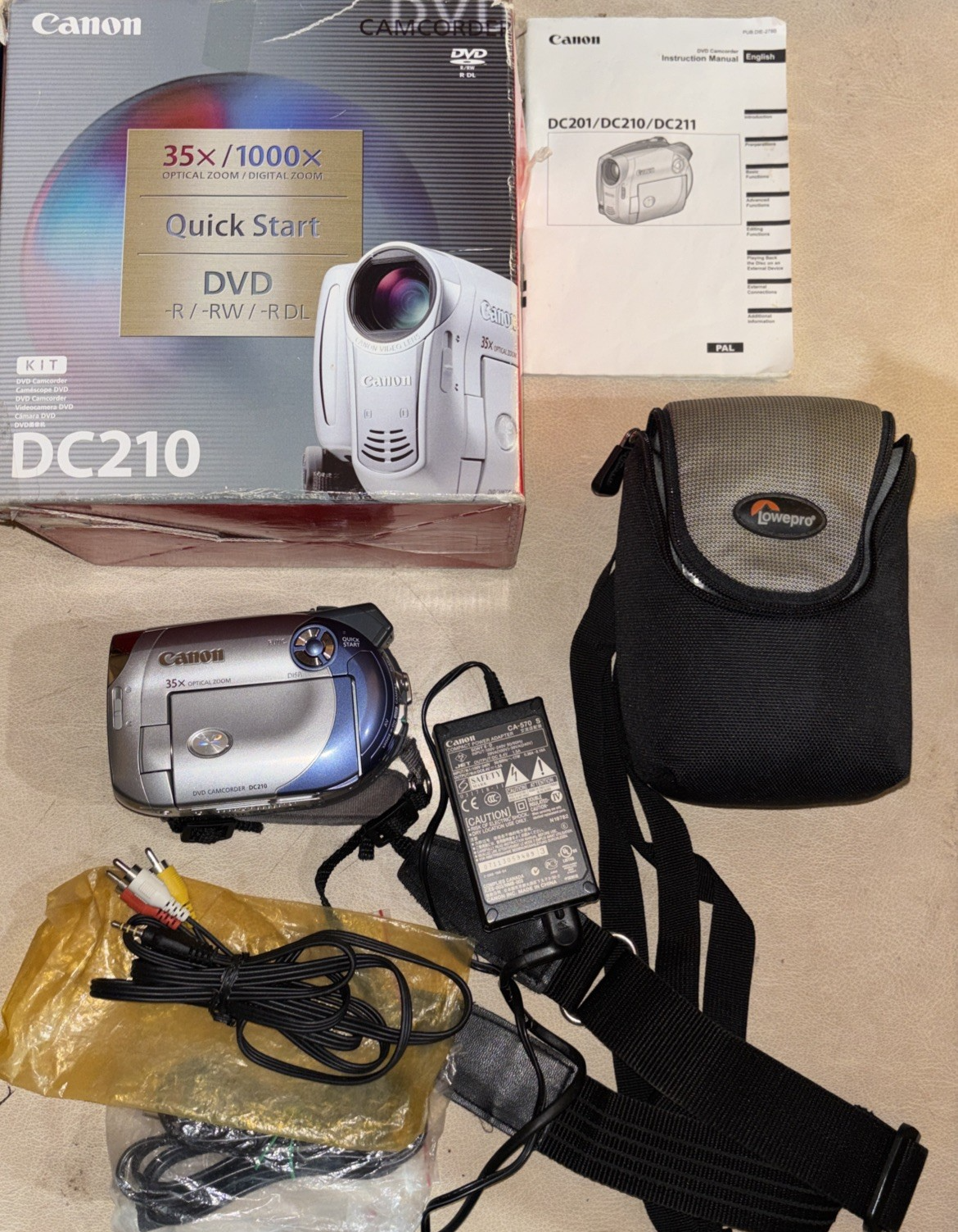Canon DC210 DVD Camcorder – 35x Optical Zoom – Boxed – Tested — photo 1