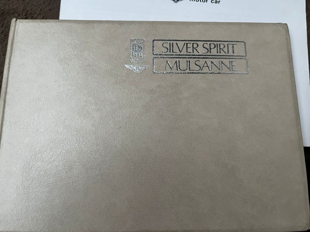 Rolls Royce Bentley Handbook Owners Pack Silver Spirit Spur Mulsanne etc 1980 on — photo 4
