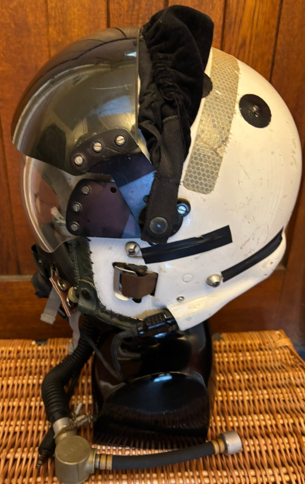 British RAF Mk3c Pilots Flight Helmet & Type M Oxygen Mask Display Set Bone Dome — photo 9