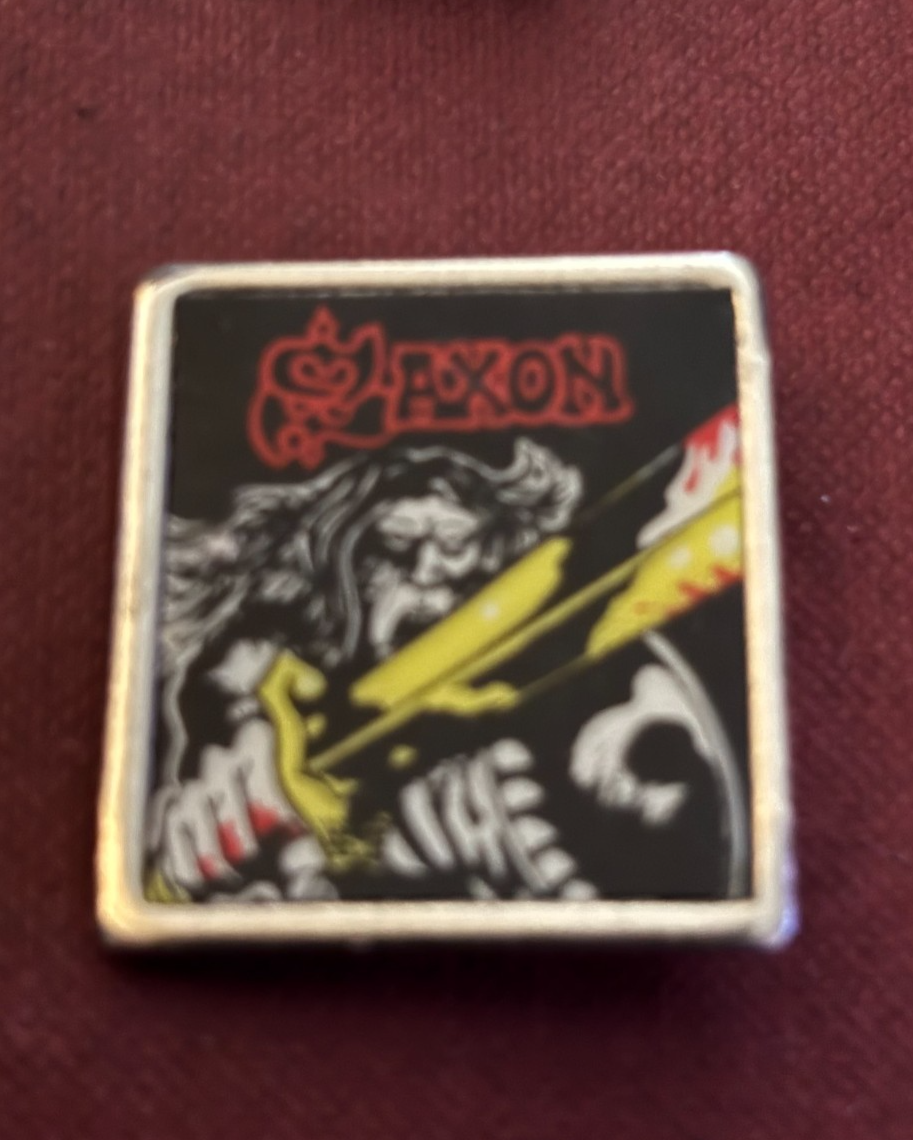 Vintage SAXON 1970s/1980s Metal Pin Badge Classic Rock Metal — photo 1