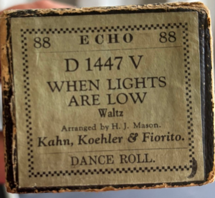 Vintage 88 Note Pianola Roll - When Lights Are Low Waltz Echo Dance D1447V — photo 1