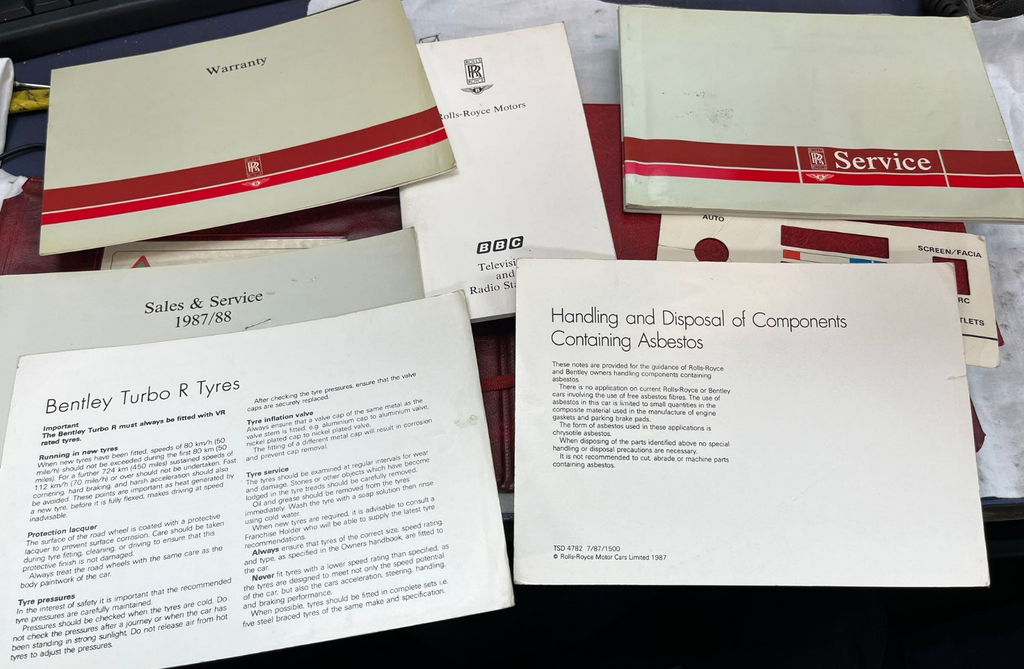 Bentley Turbo R Owners Manual Handbook Pack Excellent Condition COMPLETE — photo 3