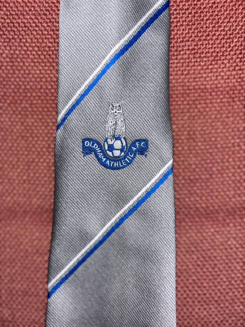 Oldham Athletic AFC Football Team Vintage Football Neck Tie — photo 1