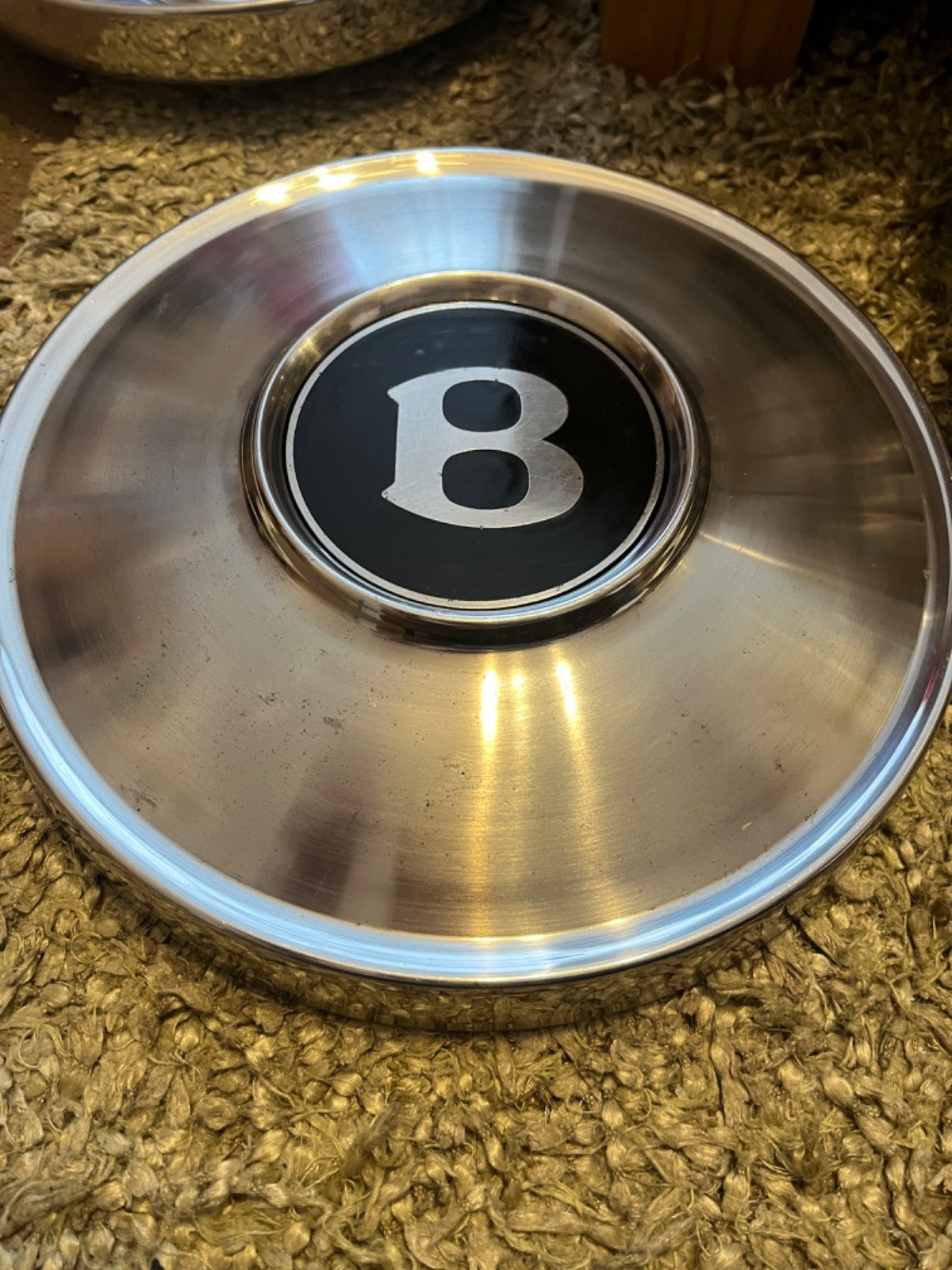 Bentley T Series Continental Rolls Royce Corniche Wraith Hub Cap Wheel Trim — photo 1