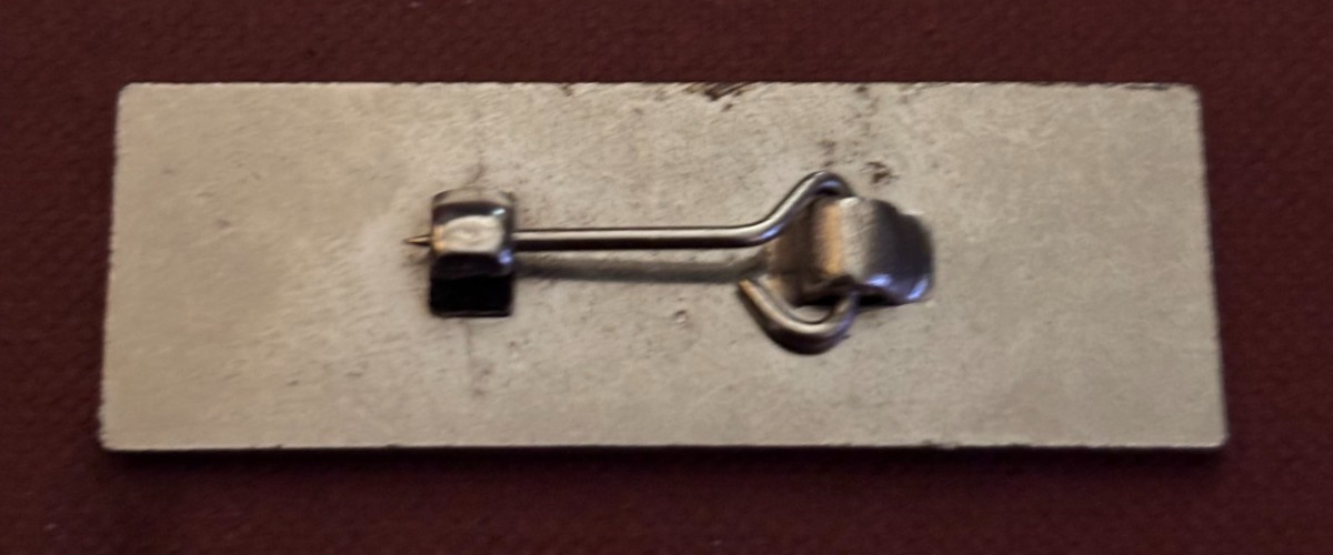 Vintage RAINBOW 1970s/1980s Metal Pin Badge Classic Rock Metal — photo 2