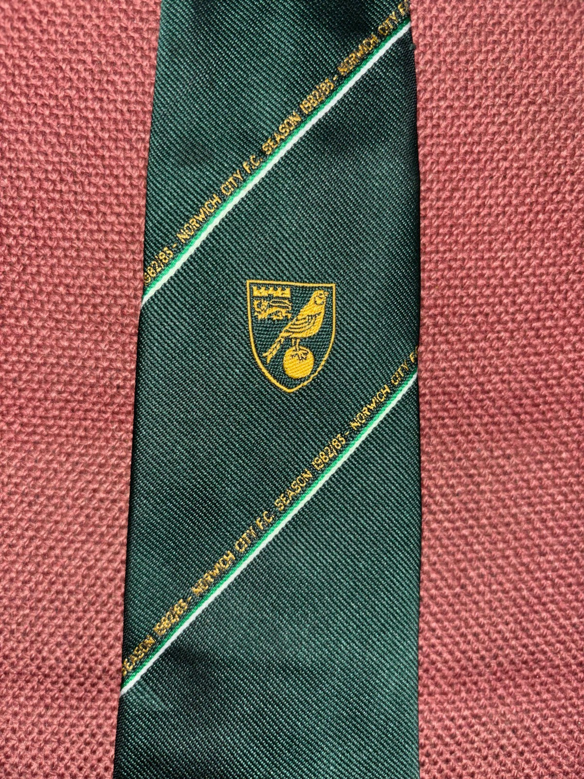 Norwich City F.C. Football Club 1982/83 Season Neck Tie — photo 1