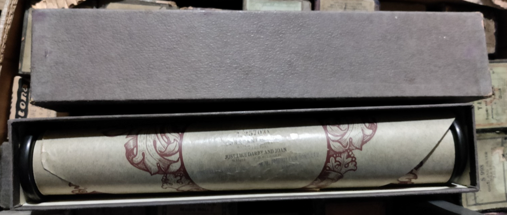 CONSTANTINOPLE Just Like Darby & Joan GILBERT L25703A Player Piano Pianola Roll — photo 2