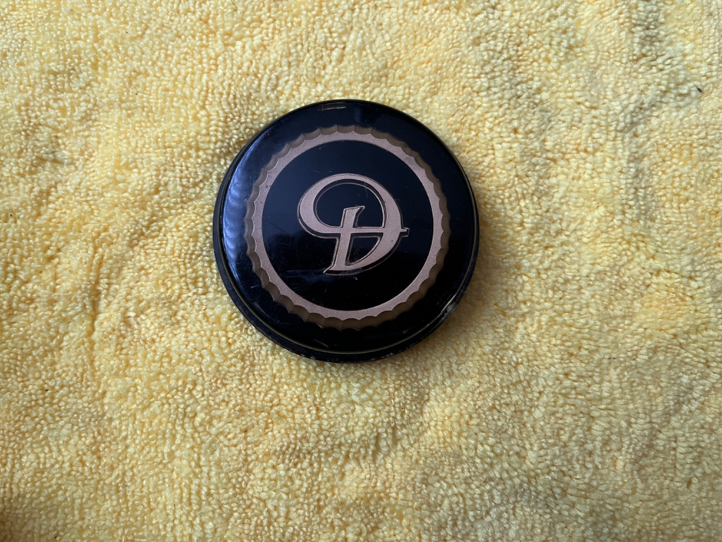 Daimler Sovereign steering series 1 one wheel badge emblem Grill — photo 3