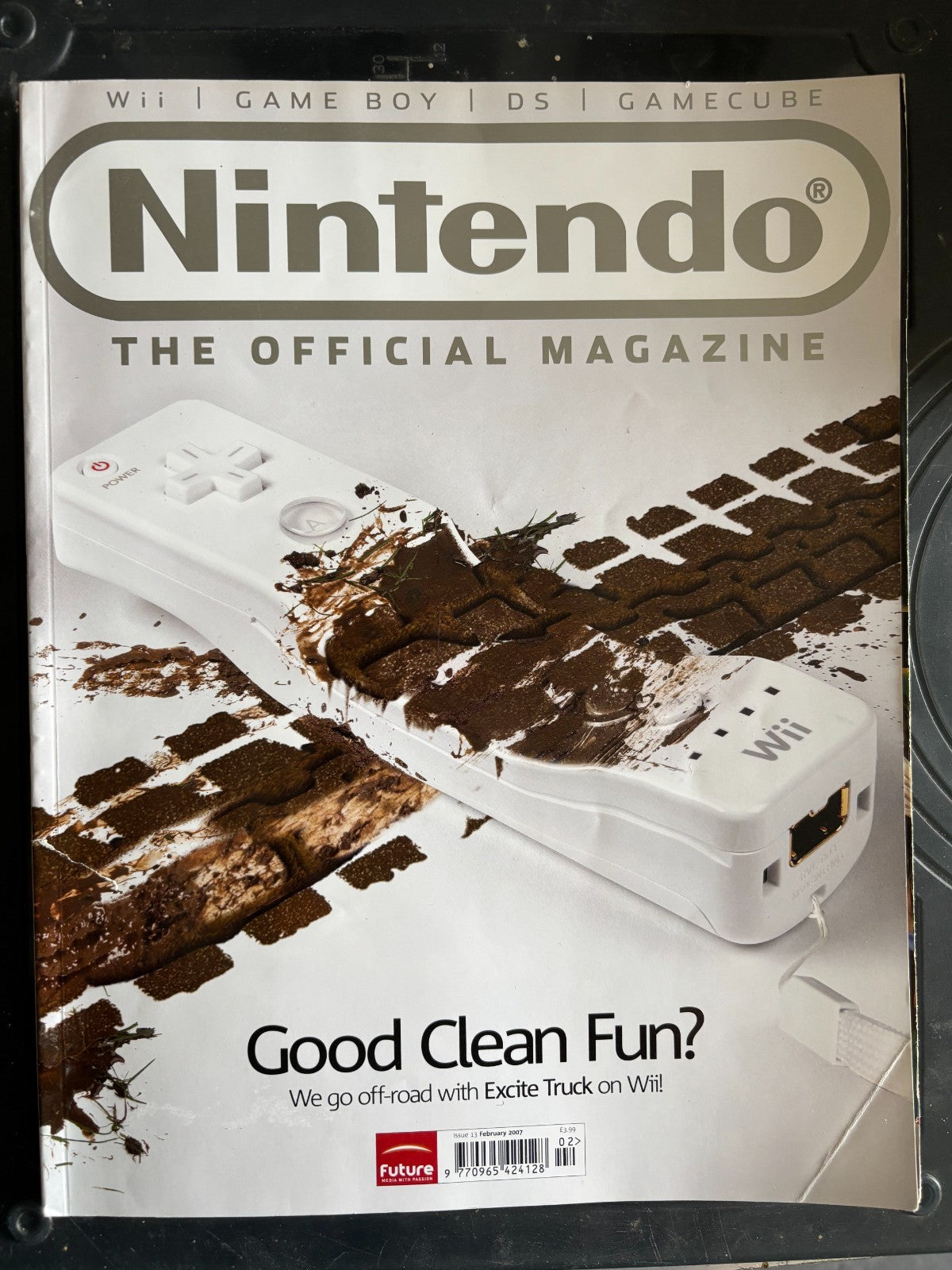 Official Nintendo Magazine Issue 13 Feb 2007 WarioWare Smooth Moves Wii ONM — photo 1