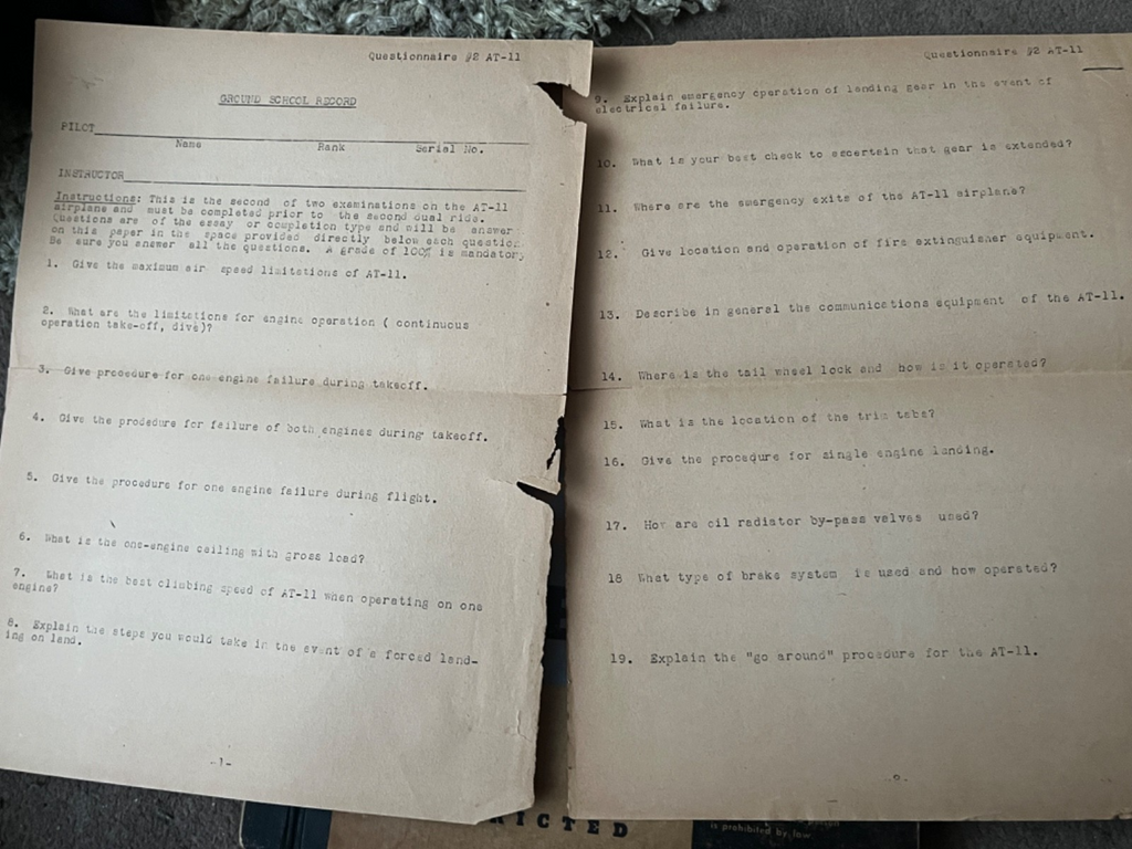WW2 1945 USAAF Pilots Information File B17  B24 with extras etc Genuine — photo 5