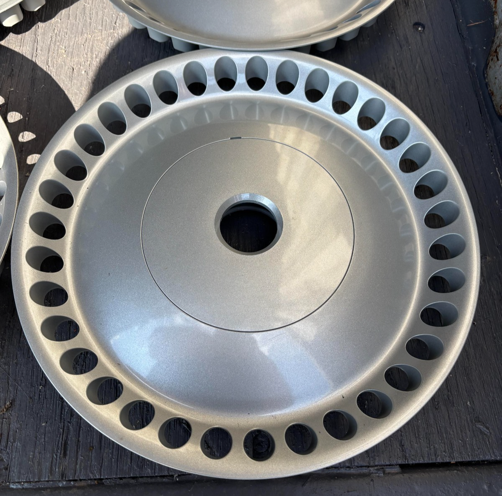 Jaguar XJ 40 Wheel Trims Hub Caps x 4 NOS New Old Stock Genuine Jaguar SET — photo 2