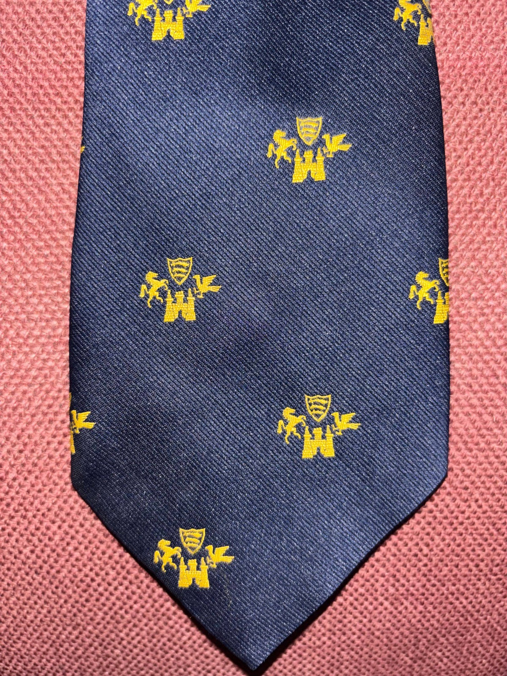 Vintage Heraldic Crest Club Tie Gold Castle & Beasts Civic Motif Navy — photo 2