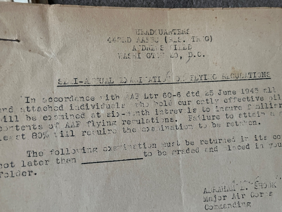 WW2 1945 USAAF Pilots Information File B17  B24 with extras etc Genuine — photo 7
