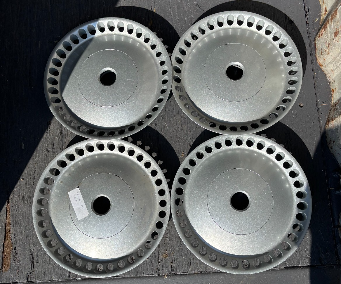 Jaguar XJ 40 Wheel Trims Hub Caps x 4 NOS New Old Stock Genuine Jaguar SET — photo 1