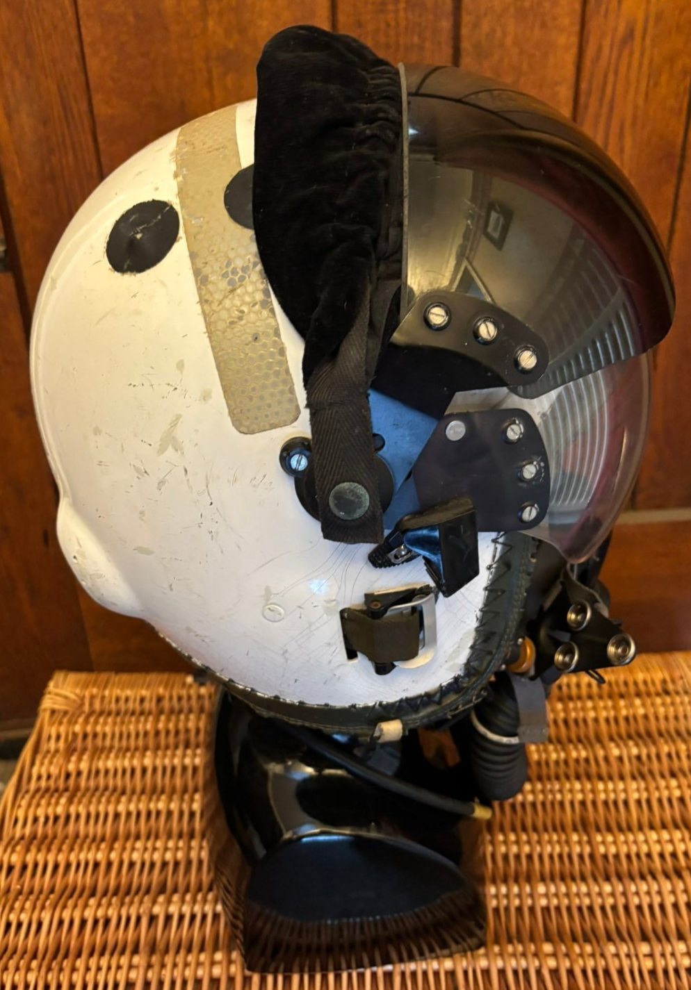 British RAF Mk3c Pilots Flight Helmet & Type M Oxygen Mask Display Set Bone Dome — photo 4