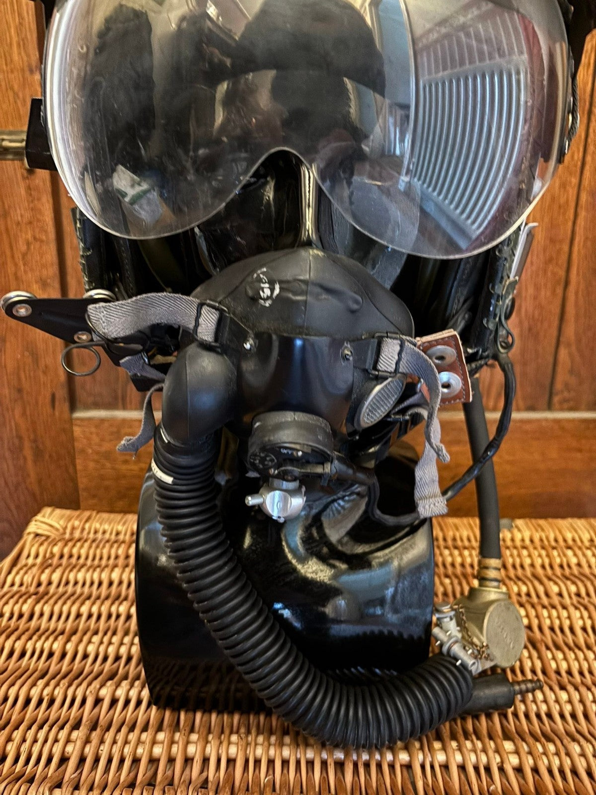 British RAF Mk3c Pilots Flight Helmet & Type M Oxygen Mask Display Set Bone Dome — photo 7