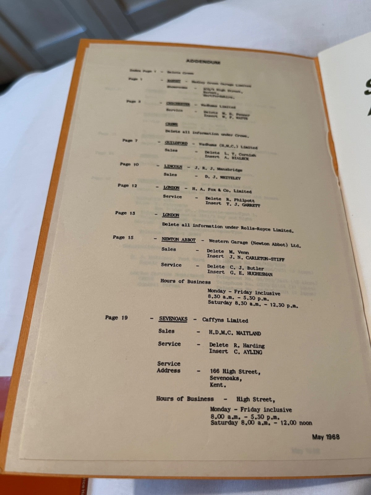 Rolls Royce and Bentley sales and service manual 1968 — photo 2