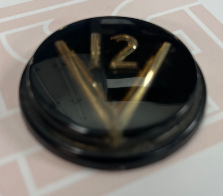 Daimler Double Six V12 Grill Badge Insert Series 1 2 3 BD39131 — photo 2