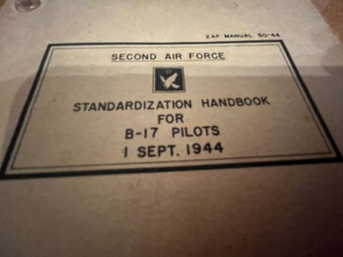 B17  Flying Fortress Standardisation Handbook (September 1944) — photo 2